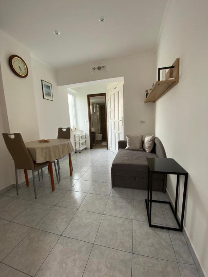 Apartments Anna I Baška Eksteriør bilde