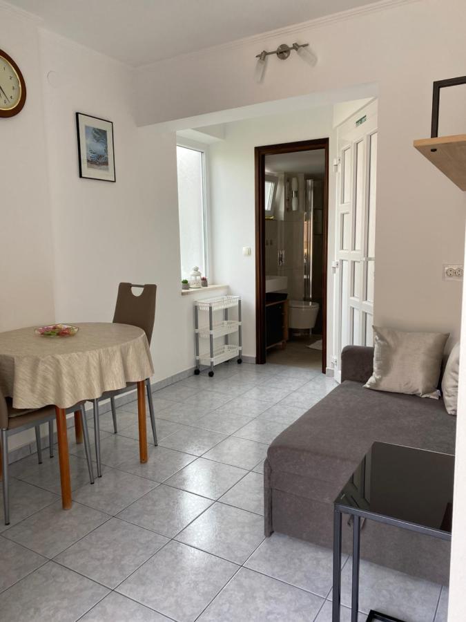 Apartments Anna I Baška Eksteriør bilde